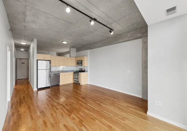 Photo 3 of Condo for sale at 1620 S Michigan Ave #710, Chicago, IL 60616 | MLS# 12760453 | Listing updated on 2026-09-23