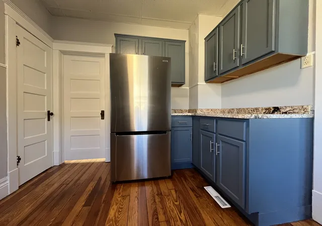Photo 4 of Single family home for sale at 693 E Bluff St, Marseilles, IL 61341 | MLS# 12760467 | Listing updated on 2026-10-07