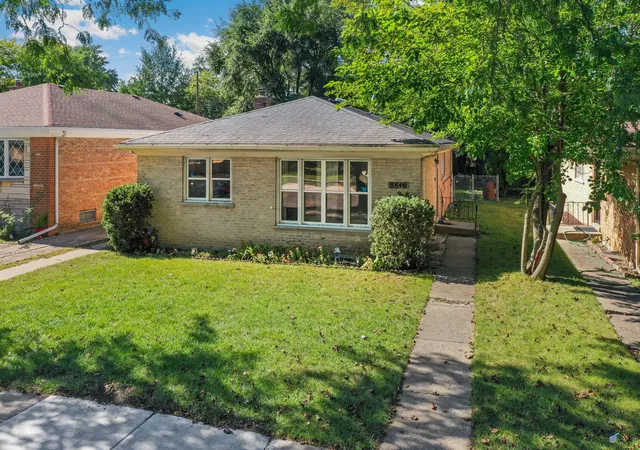 Photo 3 of Single family home for sale at 8646 Gross Point Rd, Skokie, IL 60077 | MLS# 12760474 | Listing updated on 2026-10-03