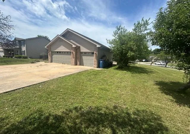 Photo 3 of Single family home for sale at 1235 Patriot Way, Bourbonnais, IL 60914 | MLS# 12760488 | Listing updated on 2026-10-05
