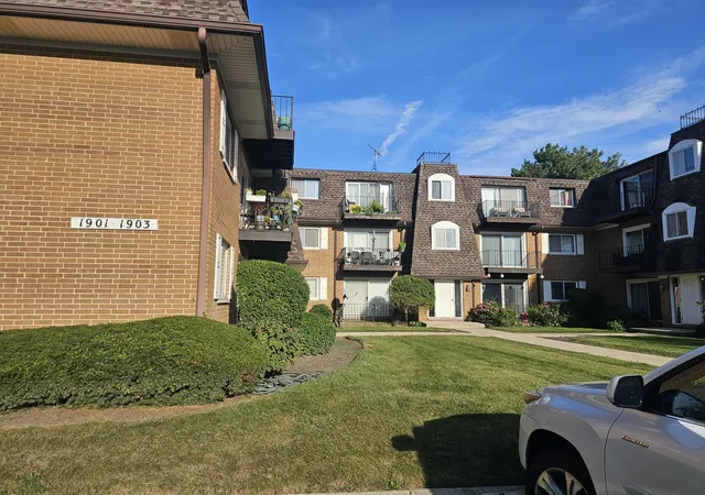 Photo 2 of Condo for sale at 1903 Golf Rd #1B, Mount Prospect, IL 60056 | MLS# 12760505 | Listing updated on 2026-09-22