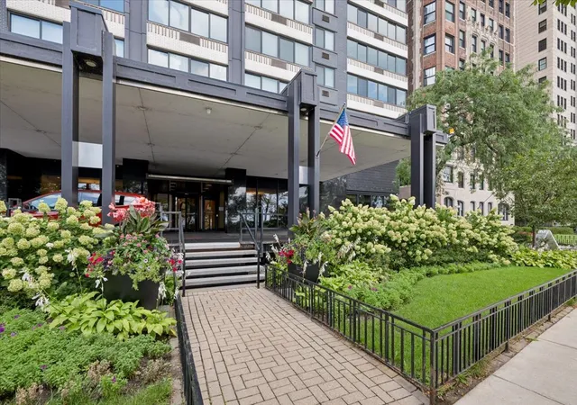 Photo 2 of Condo for sale at 1440 N Lake Shore Dr #12H, Chicago, IL 60610 | MLS# 12760520 | Listing updated on 2026-09-21