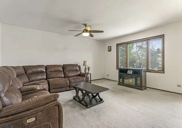 Photo 3 of Single family home for sale at 119 Garland Ct, Glendale Heights, IL 60139 | MLS# 12760526 | Listing updated on 2026-09-21