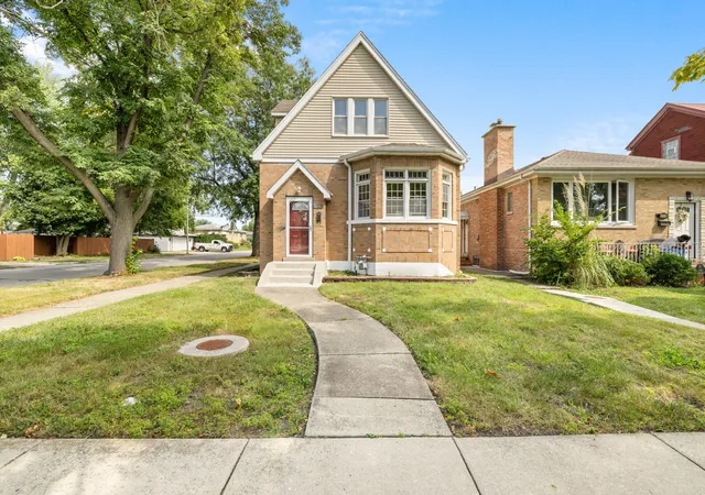 Photo 1 of Single family home for sale at 2001 S 19th Avenue, Broadview, IL 60155 | MLS# 12760529 | Listing updated on 2026-09-29
