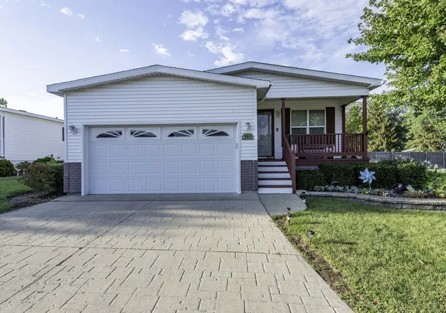 Photo 1 of Manufactured home for sale at 3300 Evergreen Ln, Park City, IL 60085 | MLS# 12760530 | Listing updated on 2026-09-30