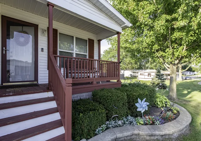 Photo 2 of Manufactured home for sale at 3300 Evergreen Ln, Park City, IL 60085 | MLS# 12760530 | Listing updated on 2026-09-30