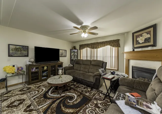 Photo 4 of Manufactured home for sale at 3300 Evergreen Ln, Park City, IL 60085 | MLS# 12760530 | Listing updated on 2026-09-30