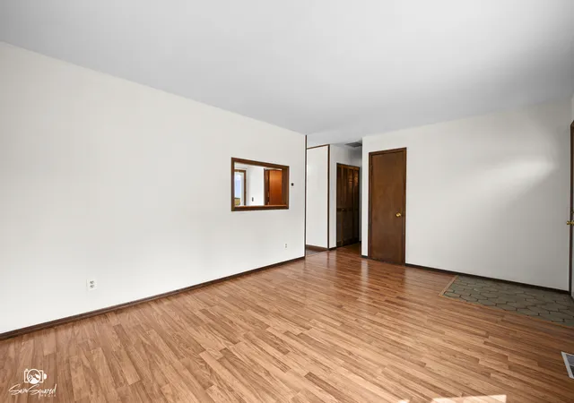 Photo 4 of Single family home for sale at 1871 S Oaklawn Dr, St. Anne, IL 60964 | MLS# 12760547 | Listing updated on 2026-10-01