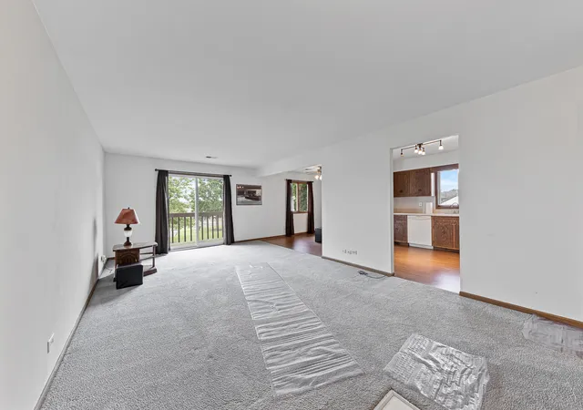 Listing Photo 2 - Condo for sale in building located at 523 Waverly Ct, New Lenox, IL 60451 - Unit #C
