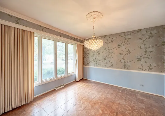Photo 3 of Single family home for sale at 16407 Woodlawn Ave E, South Holland, IL 60473 | MLS# 12760587 | Listing updated on 2026-09-24
