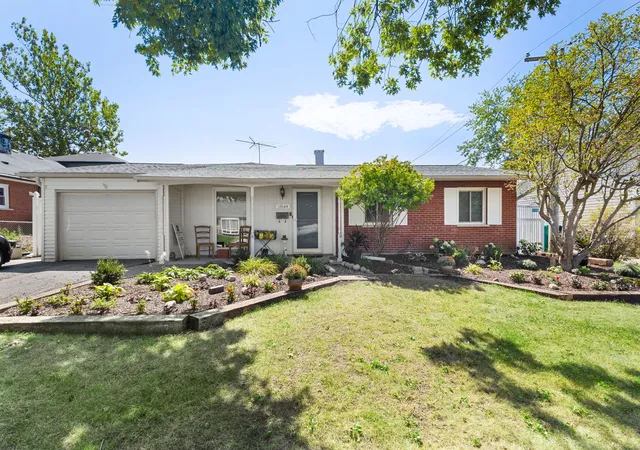Photo 2 of Single family home for sale at 10145 Hyacinth Dr, Orland Park, IL 60462 | MLS# 12760592 | Listing updated on 2026-09-20