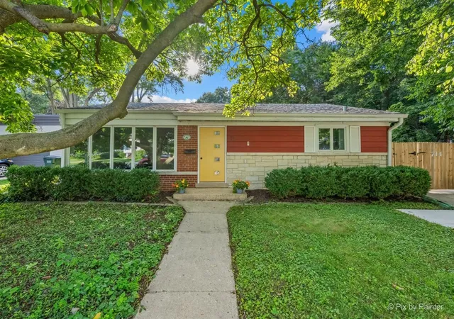 Single family home for sale at 714 Western Ave, Glen Ellyn, IL 60137 | MLS# 12760595