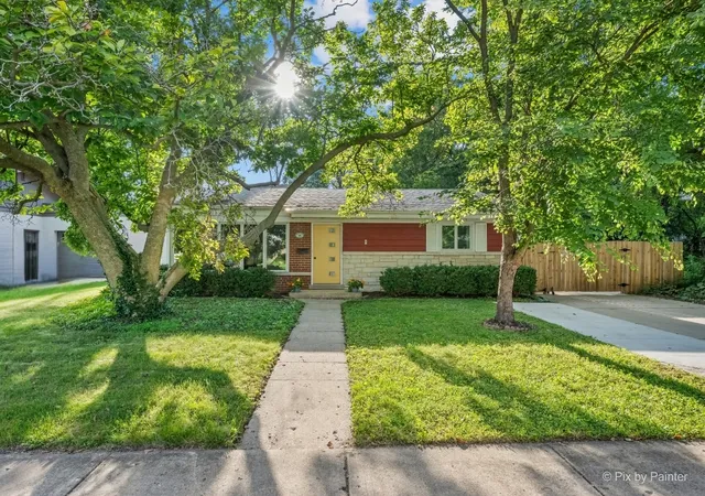 Photo 1 of Single family home for sale at 714 Western Ave, Glen Ellyn, IL 60137 | MLS# 12760595 | Listing updated on 2026-10-06