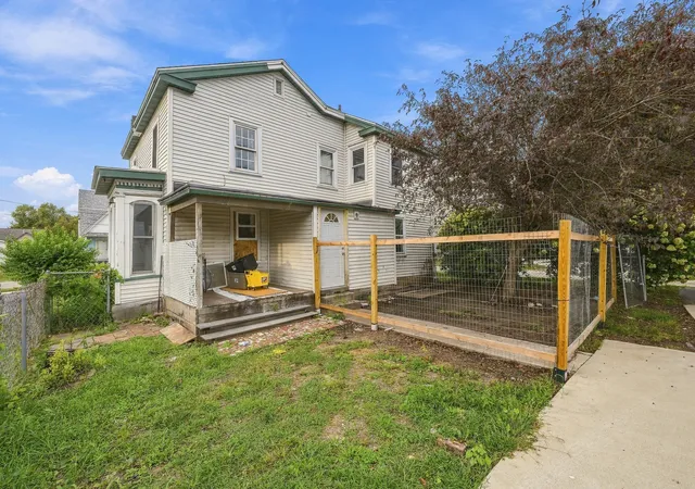 Photo 4 of Single family home for sale at 505 E 4th Street, Sterling, IL 61081 | MLS# 12760598 | Listing updated on 2026-10-01