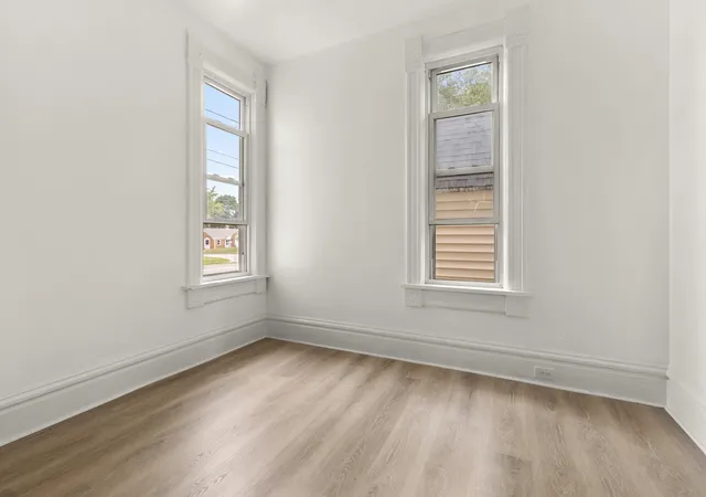 Listing Photo 4 - Condo for sale in building located at 1035 Benton St, Rockford, IL 61107