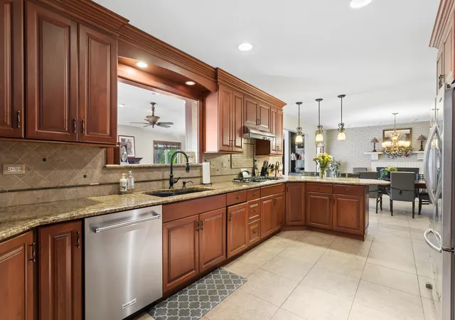 Photo 3 of Single family home for sale at 1251 N Scarlet Dr, Addison, IL 60101 | MLS# 12760616 | Listing updated on 2026-09-24
