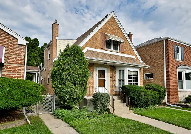 Photo 2 of Single family home for sale at 6227 N Naper Ave, Chicago, IL 60631 | MLS# 12760619 | Listing updated on 2026-09-21