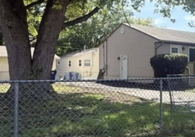Photo 2 of Single family home for sale at 1945 Creek Rd, Waukegan, IL 60087 | MLS# 12760626 | Listing updated on 2026-09-25
