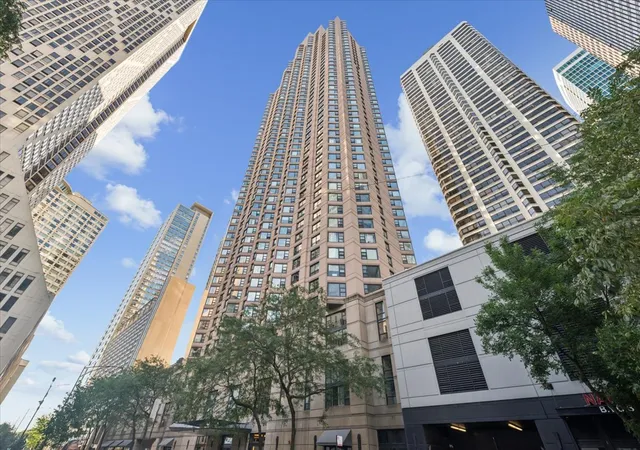Condo for sale at 401 E Ontario St #2707, Chicago, IL 60611 | MLS# 12760628