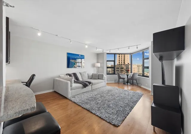 Photo 4 of Condo for sale at 401 E Ontario St #2707, Chicago, IL 60611 | MLS# 12760628 | Listing updated on 2026-09-24