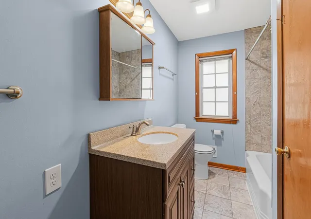 Photo 4 of Single family home for sale at 207 N Yale Ave, Villa Park, IL 60181 | MLS# 12760656 | Listing updated on 2026-09-21