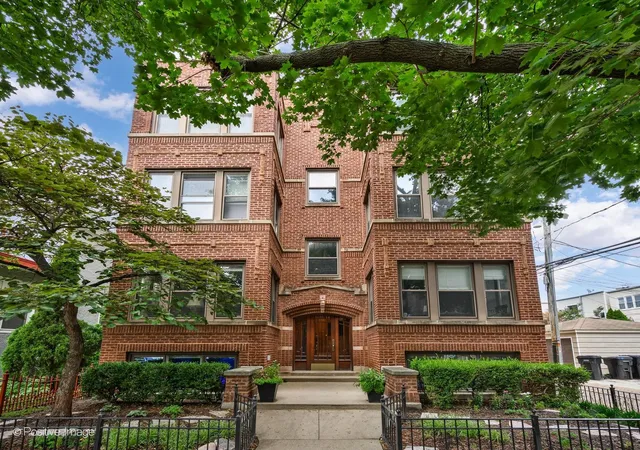 Photo 1 of Condo for sale at 1616 W Rascher Ave #3W, Chicago, IL 60640 | MLS# 12760667 | Listing updated on 2026-10-08