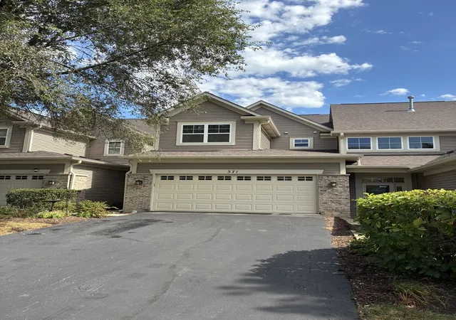 Photo 1 of Townhouse for sale at 371 Hickory Ln, South Elgin, IL 60177 | MLS# 12760669 | Listing updated on 2026-09-19