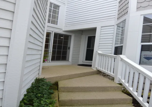 Photo 3 of Condo for sale at 277 Oak Blf Ct #24-4, Wauconda, IL 60084 | MLS# 12760670 | Listing updated on 2026-09-26