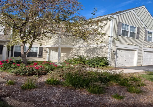 Photo 3 of Condo for sale at 2947 Rutland Cir E #103, Naperville, IL 60564 | MLS# 12760671 | Listing updated on 2026-10-08