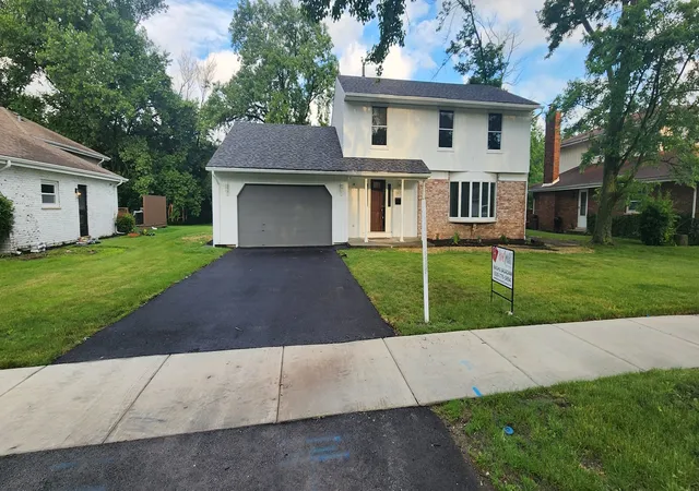 Photo 1 of Single family home for sale at 1421 Lawrence Crescent, Flossmoor, IL 60422 | MLS# 12760676 | Listing updated on 2026-10-02