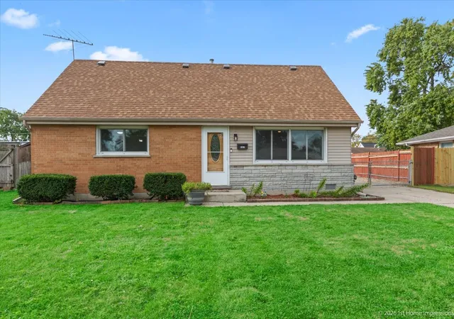 Photo 2 of Single family home for sale at 6927 Olympic Dr, Bridgeview, IL 60455 | MLS# 12760683 | Listing updated on 2026-09-30