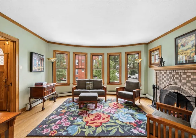 Photo 4 of Single family home for sale at 5424 W Waveland Ave, Chicago, IL 60641 | MLS# 12760685 | Listing updated on 2026-09-20