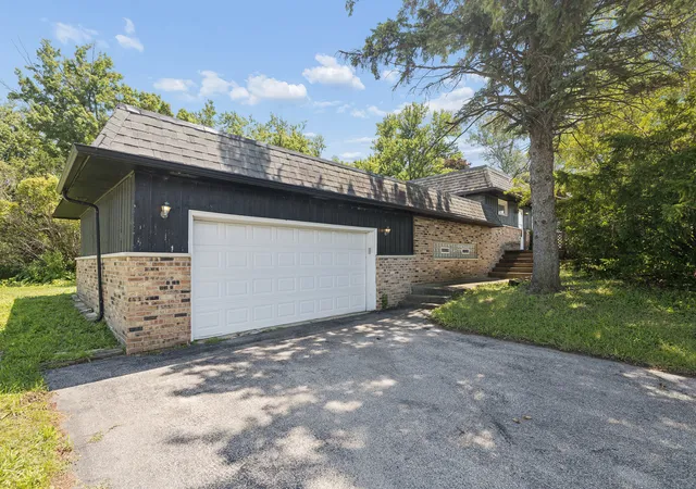 Photo 2 of Single family home for sale at 2740 N Cedar Rd, New Lenox, IL 60451 | MLS# 12760689 | Listing updated on 2026-09-21
