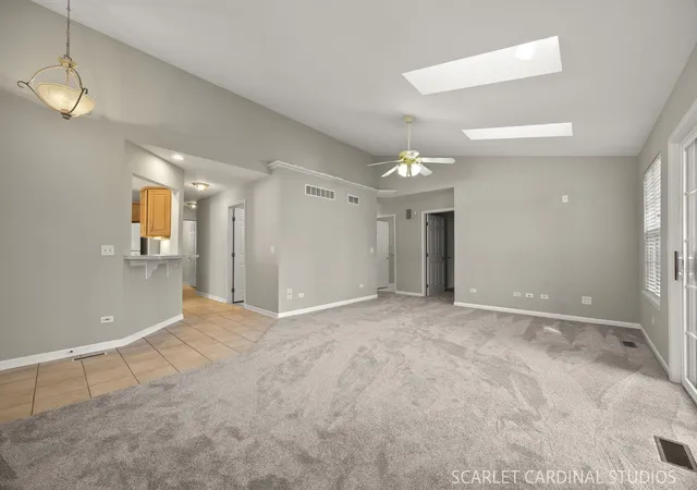 Photo 4 of Single family home for sale at 1617 Southlawn Pl, Aurora, IL 60506 | MLS# 12760715 | Listing updated on 2026-10-07