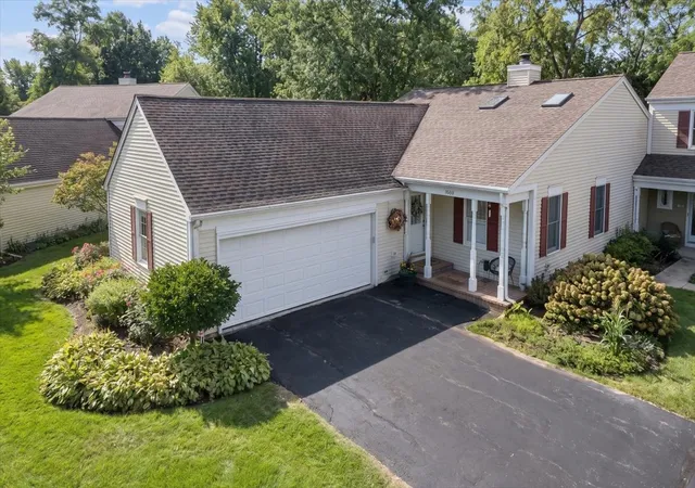Townhouse for sale at 1069 Devonshire Ave, Naperville, IL 60540 | MLS# 12760719