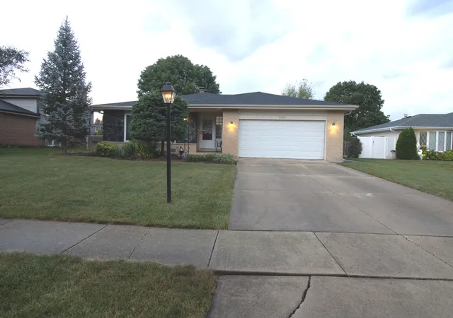 Photo 1 of Single family home for sale at 7202 Exner Rd, Darien, IL 60561 | MLS# 12760729 | Listing updated on 2026-09-27