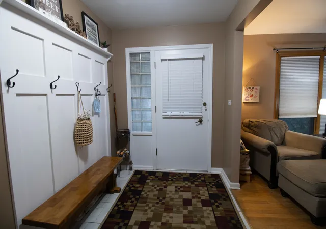 Photo 3 of Single family home for sale at 7202 Exner Rd, Darien, IL 60561 | MLS# 12760729 | Listing updated on 2026-09-27
