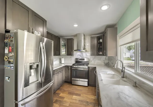 Photo 3 of Single family home for sale at 1619 Friedrich St, Glendale Heights, IL 60139 | MLS# 12760736 | Listing updated on 2026-09-23
