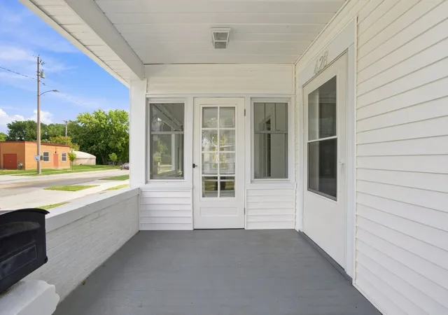 Photo 3 of Single family home for sale at 428 E Wilson St, Batavia, IL 60510 | MLS# 12760744 | Listing updated on 2026-10-06