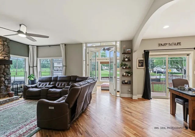 Photo 4 of Single family home for sale at 3508 Washington St, Mc Henry, IL 60050 | MLS# 12760748 | Listing updated on 2026-09-20