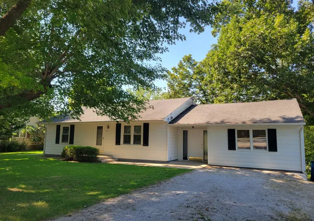 Photo 1 of Single family home for sale at 201 Williford Rd, Jonesboro, IL 62952 | MLS# 12760750 | Listing updated on 2026-09-25