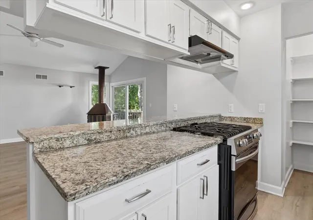 Photo 4 of Single family home for sale at 6612 Fernwood Dr, Lisle, IL 60532 | MLS# 12760755 | Listing updated on 2026-10-04