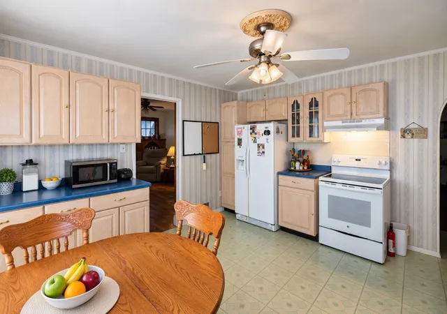 Photo 4 of Single family home for sale at 1012 Opdyke St, Chester, IL 62233 | MLS# 12760770 | Listing updated on 2026-10-23