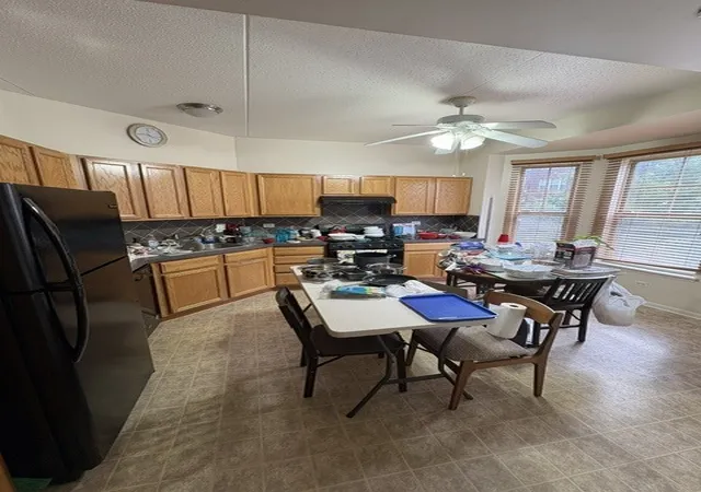 Listing Photo 3 - Condo for sale in building located at 715 Astor Ln, Wheeling, IL 60090 - Unit #201