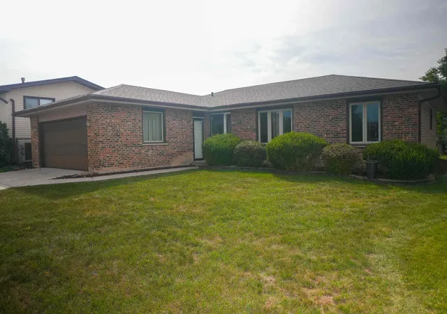 Photo 3 of Single family home for sale at 3103 Smoke Tree Ct, Hazel Crest, IL 60429 | MLS# 12760785 | Listing updated on 2026-09-21