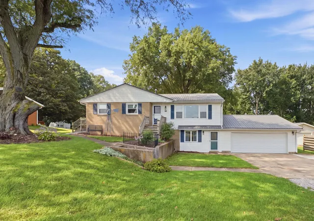 Photo 1 of Single family home for sale at 314 Oak St, Andover, IL 61233 | MLS# 12760788 | Listing updated on 2026-09-20