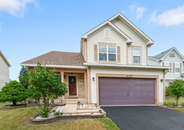 Photo 2 of Single family home for sale at 412 Rachel Cir, Romeoville, IL 60446 | MLS# 12760805 | Listing updated on 2026-10-05