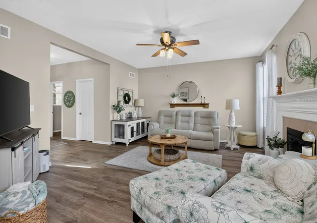 Photo 3 of Single family home for sale at 1502 Roth Dr, Joliet, IL 60431 | MLS# 12760808 | Listing updated on 2026-10-05