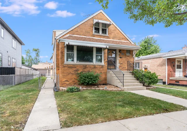 Single family home for sale at 5340 S Mcvicker Ave, Chicago, IL 60638 | MLS# 12760825