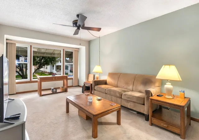Photo 2 of Single family home for sale at 5340 S Mcvicker Ave, Chicago, IL 60638 | MLS# 12760825 | Listing updated on 2026-09-21